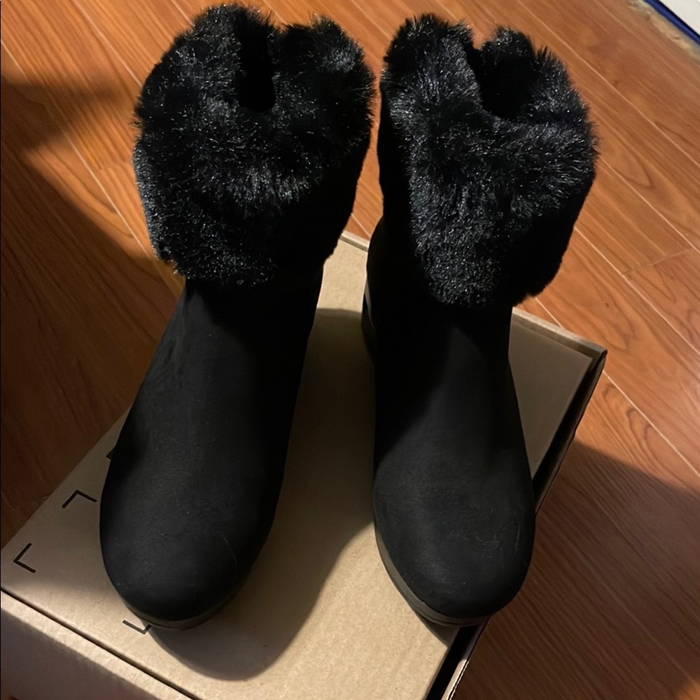 DKNY Women's Wedge Heel Ankle Boot - 7.5